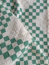 Load image into Gallery viewer, green - shamrock triple chain quilt
