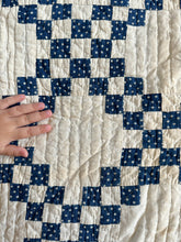 Load image into Gallery viewer, indigo - indigo chain quilt
