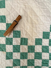 Load image into Gallery viewer, green - shamrock triple chain quilt
