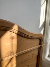 Load image into Gallery viewer, 19th century english pine bench with storage
