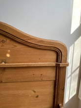 Load image into Gallery viewer, 19th century english pine bench with storage
