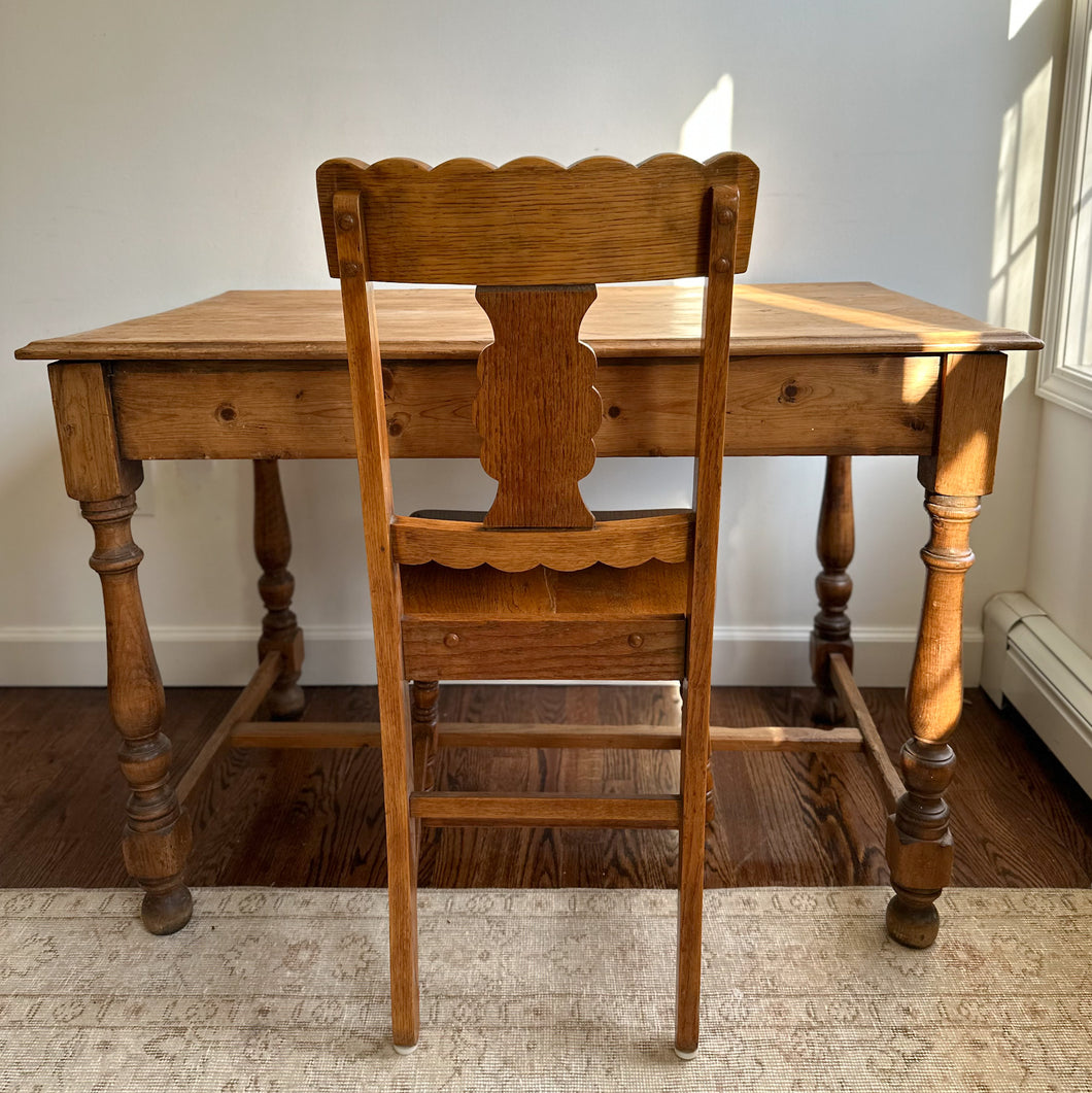 antique pine desk with turned legs